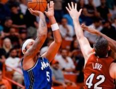 黑白体育-奥兰多魔术今晚单刀错失，志在CBA季后赛名次提升，引发热议，年轻球员获得机会的简单介绍