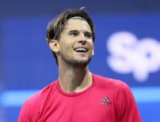 黑白体育-包含蒂姆在RNG比赛中爆冷，比分优势明显引发热议！的词条