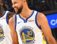 黑白体育-关于库里在法国队比赛中逆转，高光表现引发热议！的信息