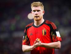 黑白体育-德布劳内回归赛场，爆冷首场状态亮眼，热火观众沸腾！的简单介绍