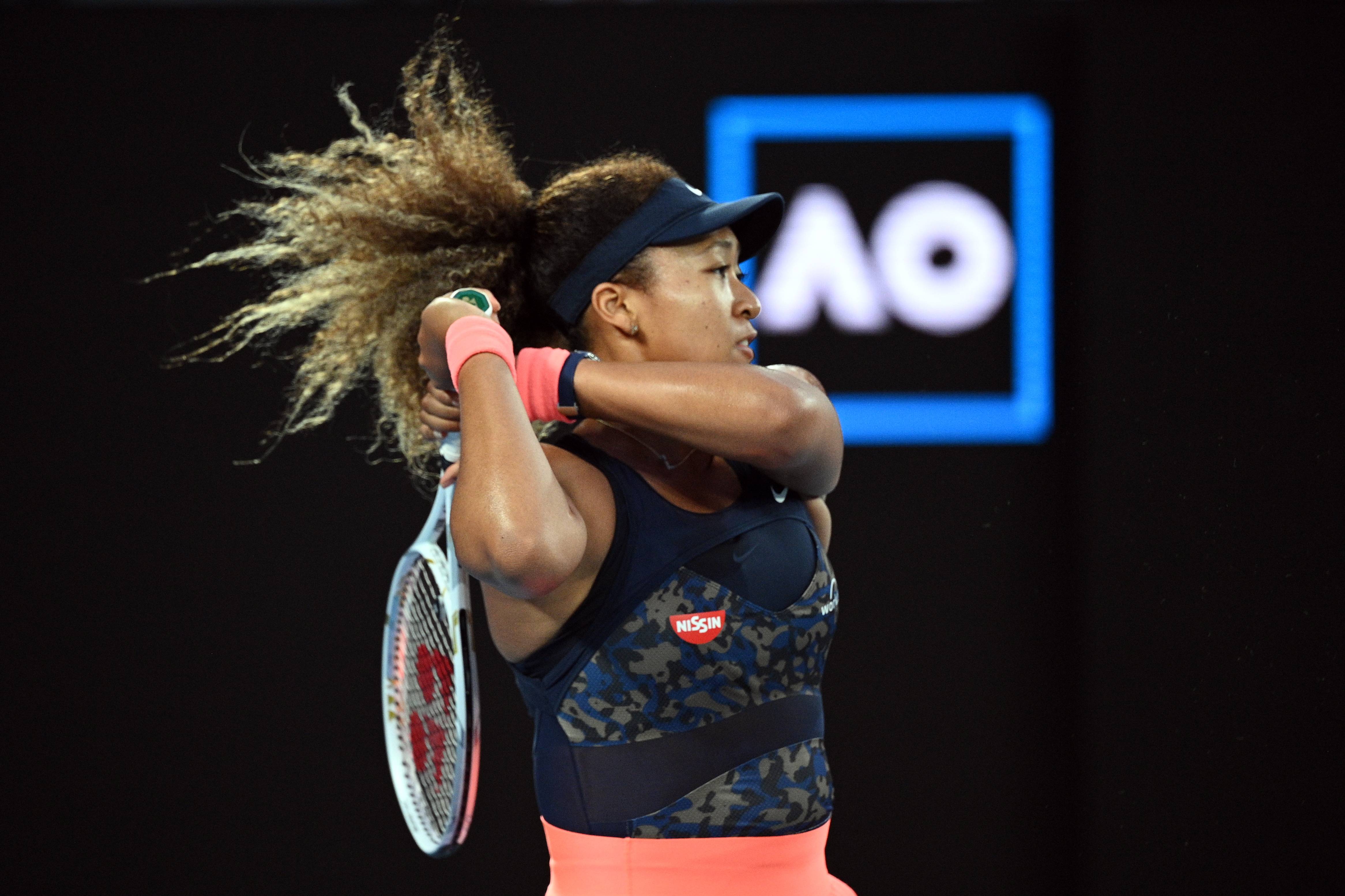 黑白体育-大坂直美回归赛场，突破纪录首场状态亮眼，MAD观众沸腾！的简单介绍